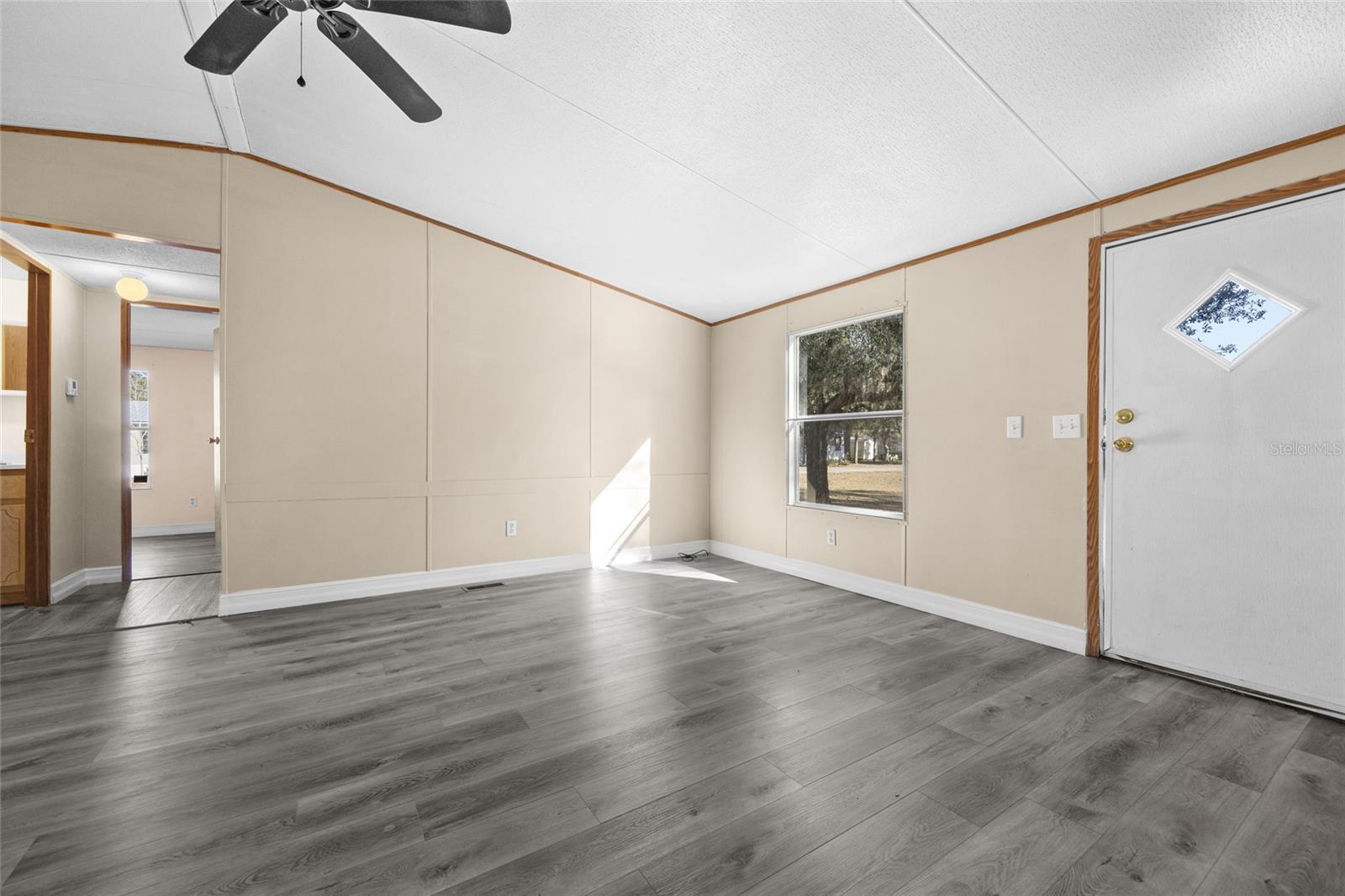 Image 10 of 20 For 11396 112th Pl