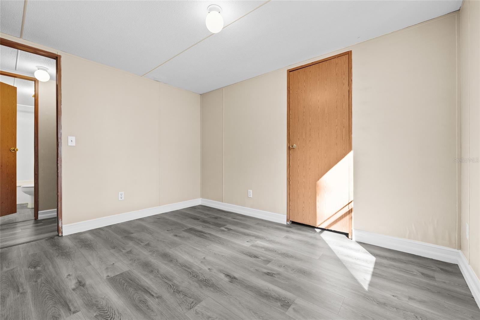 Image 12 of 20 For 11396 112th Pl
