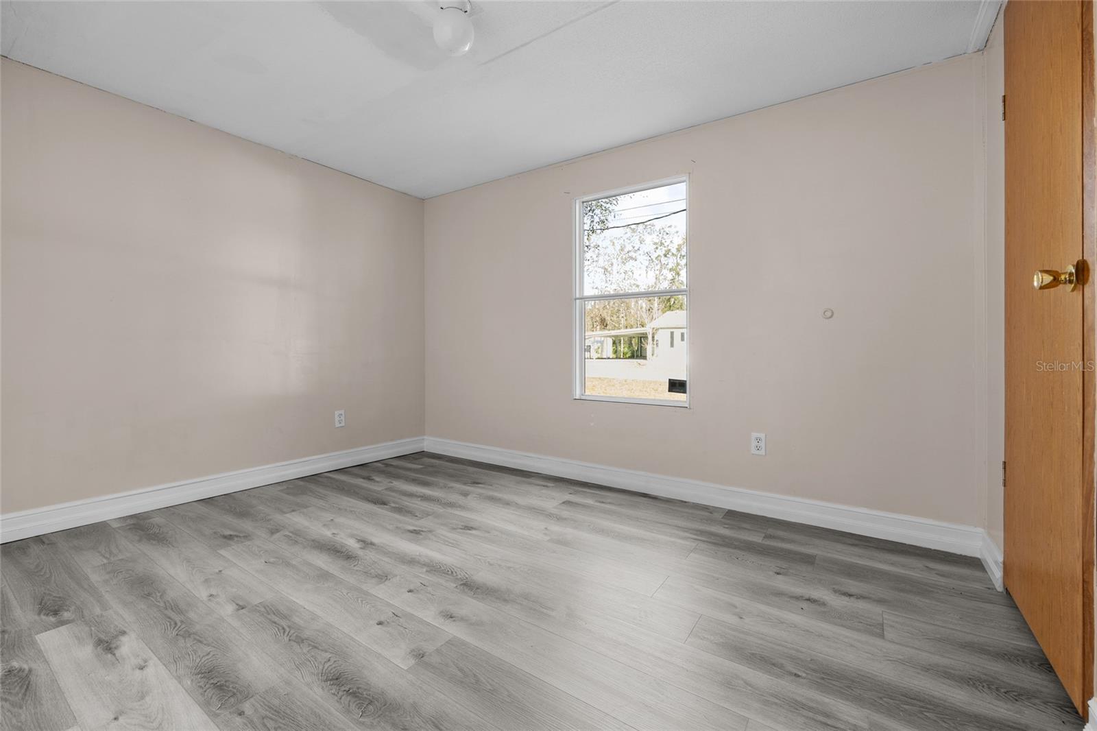 Image 13 of 20 For 11396 112th Pl