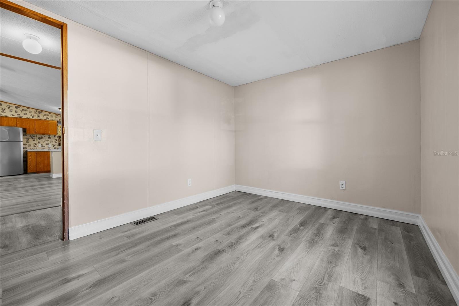 Image 14 of 20 For 11396 112th Pl