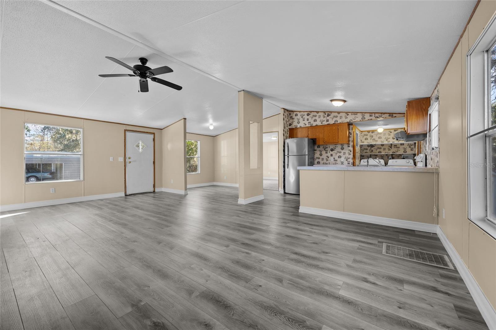 Image 2 of 20 For 11396 112th Pl