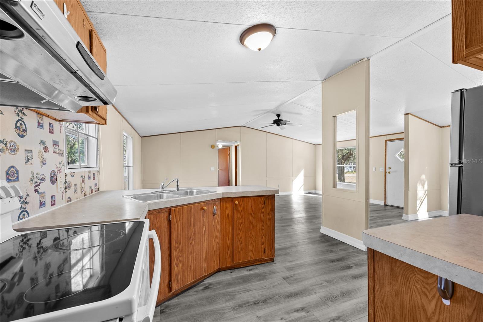 Image 9 of 20 For 11396 112th Pl
