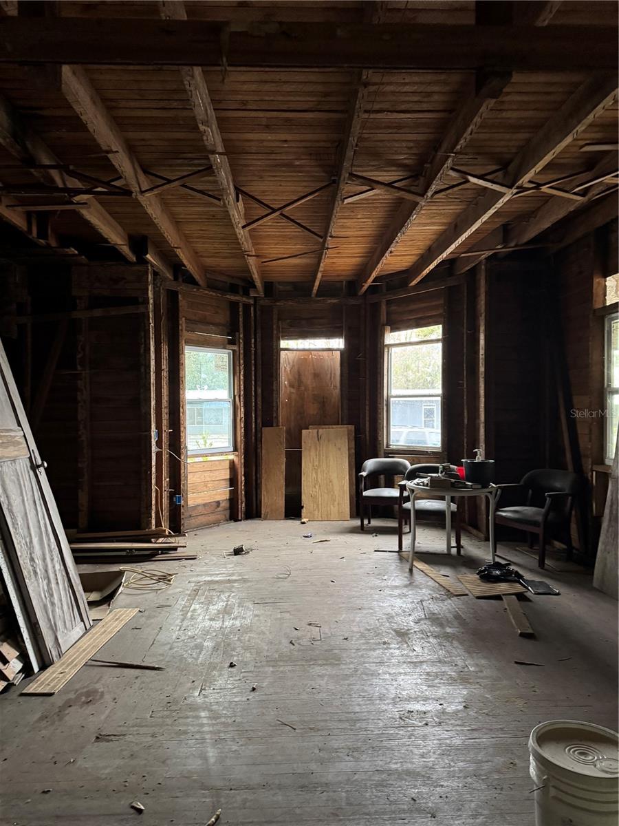 Image 10 of 20 For 708 Walnut Street