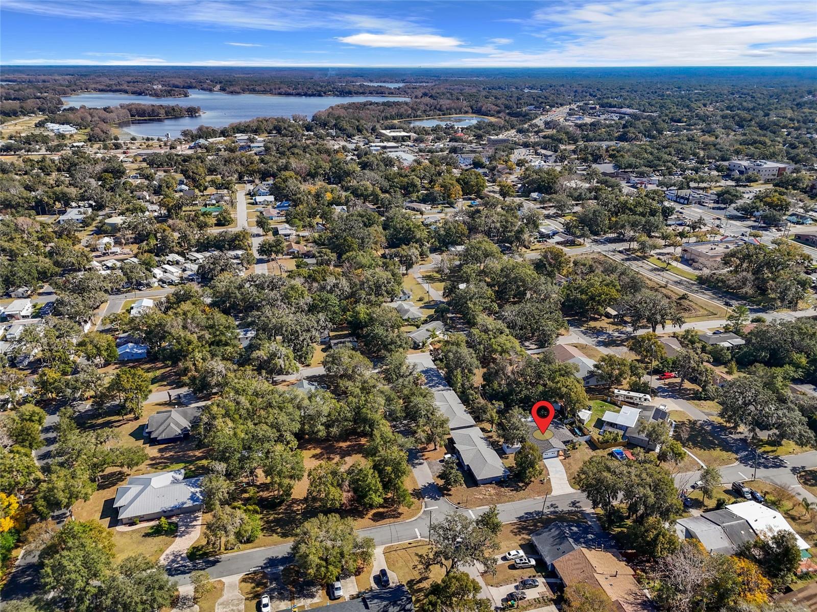 Listing photo id 32 for 204 Trout Avenue