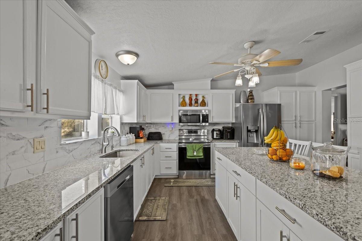 Image 4 of 53 For 6850 73rd Lane