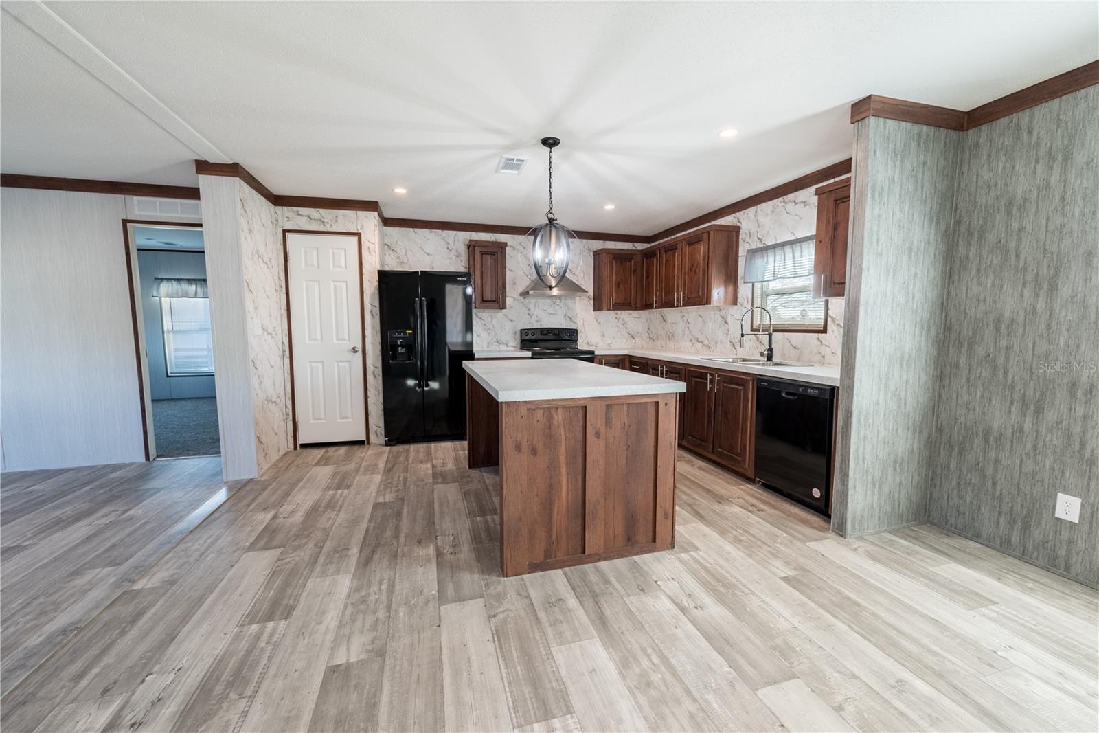 Image 11 of 46 For 9311 61st Avenue