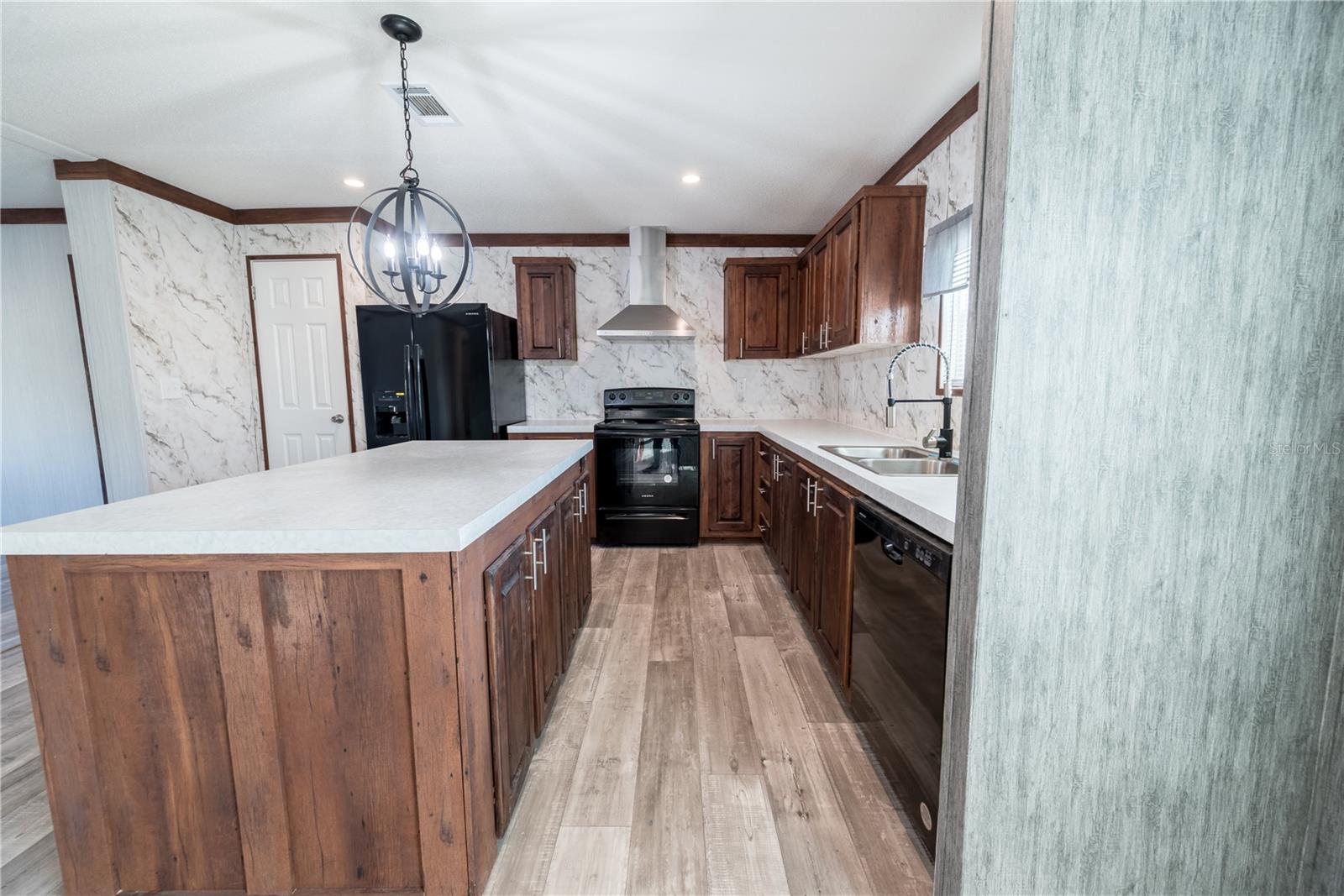 Image 12 of 46 For 9311 61st Avenue