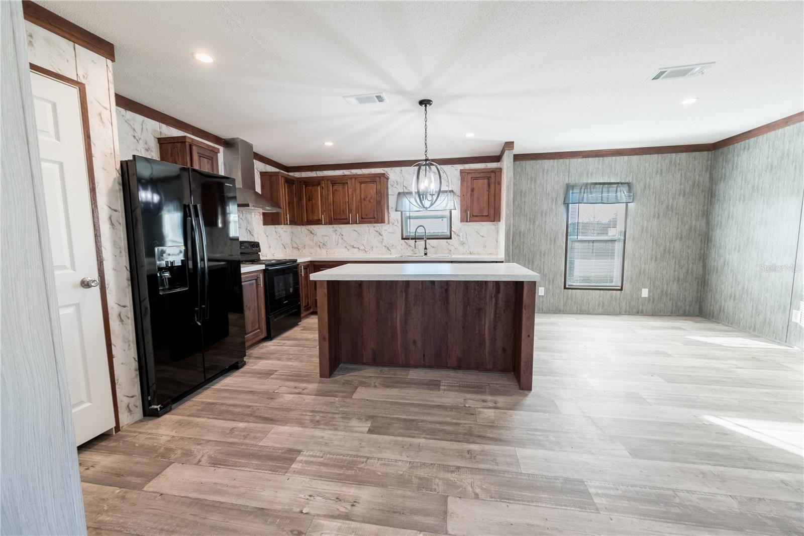 Image 8 of 46 For 9311 61st Avenue