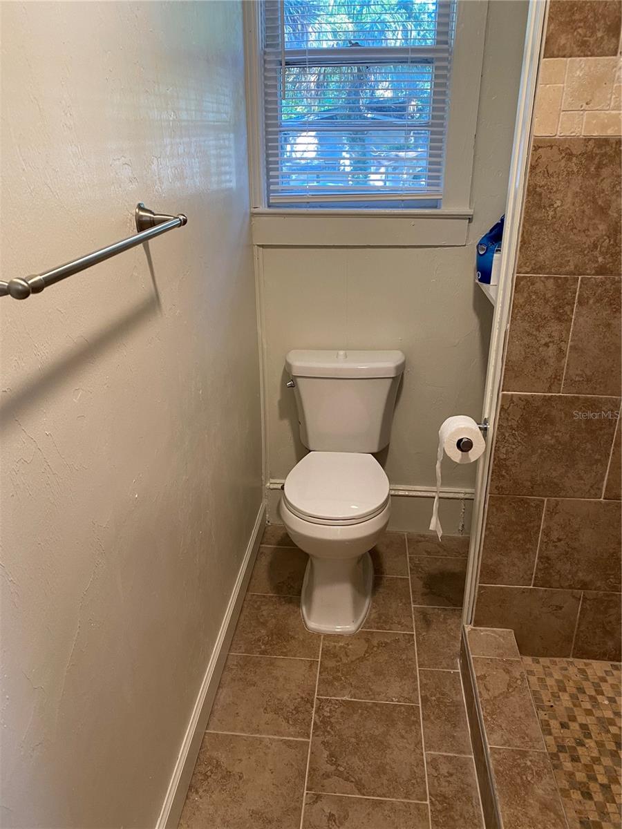 Image 2 of 9 For 901 3rd Avenue