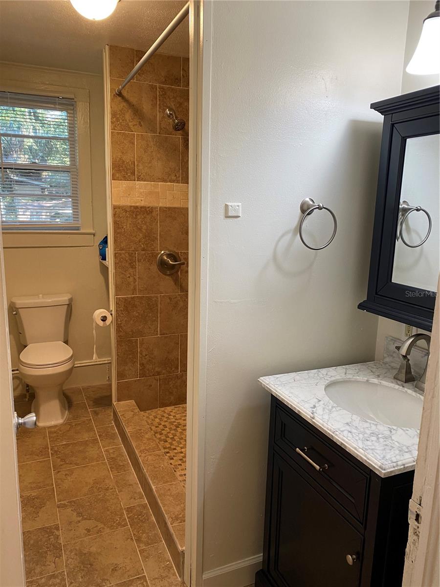 Image 4 of 9 For 901 3rd Avenue
