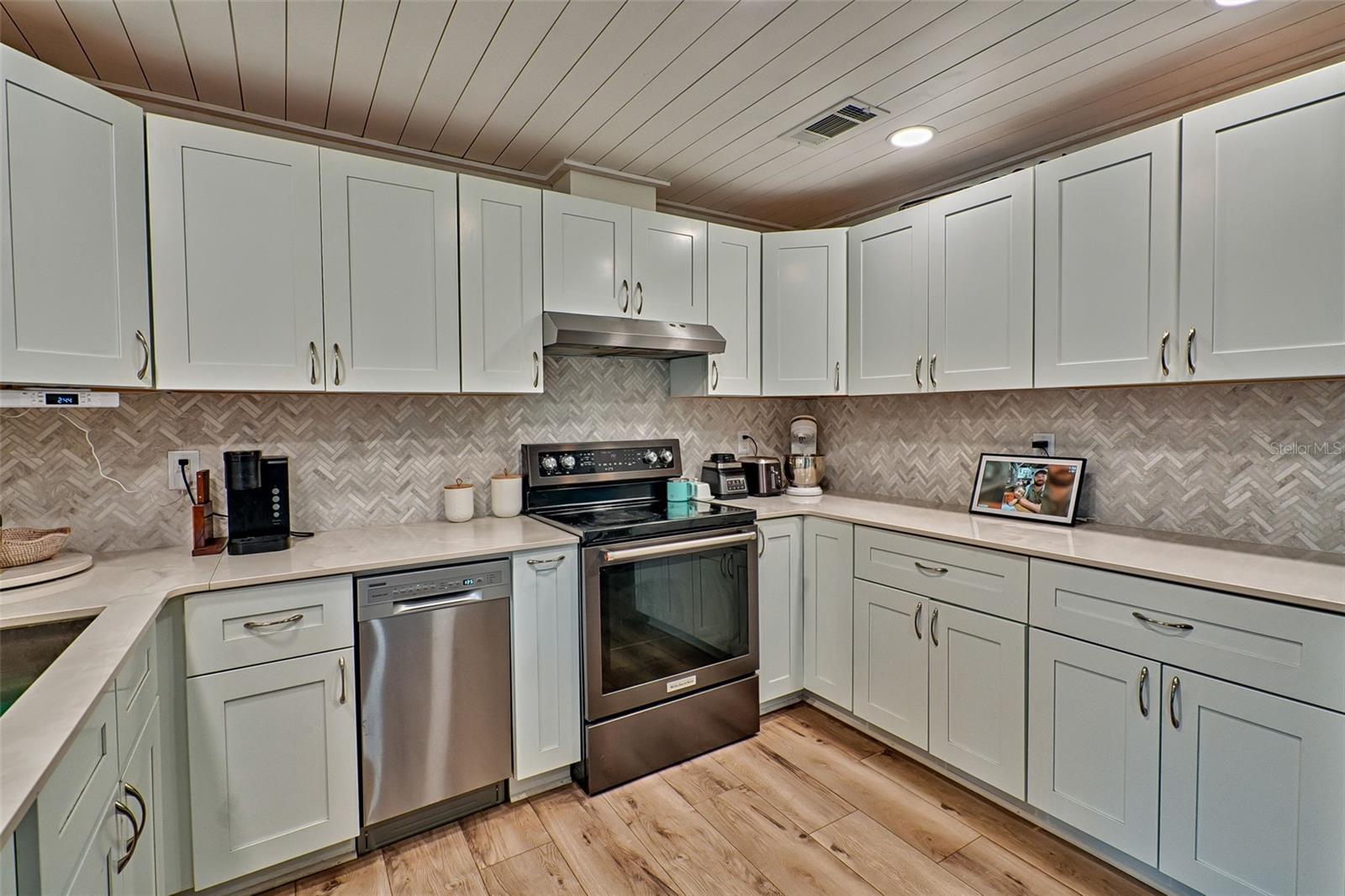 Image 21 of 61 For 19019 Sr 121