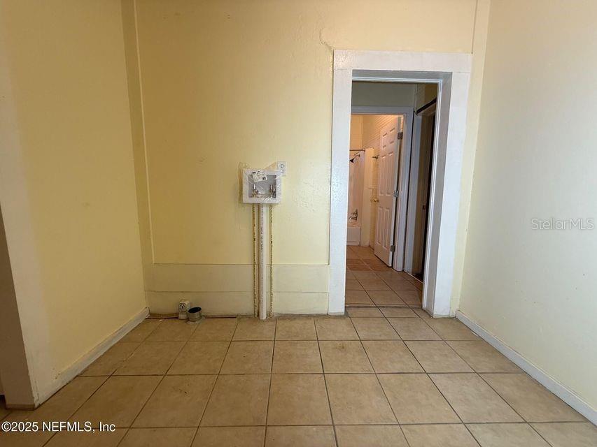 Image 11 of 14 For 226 Thompson Street