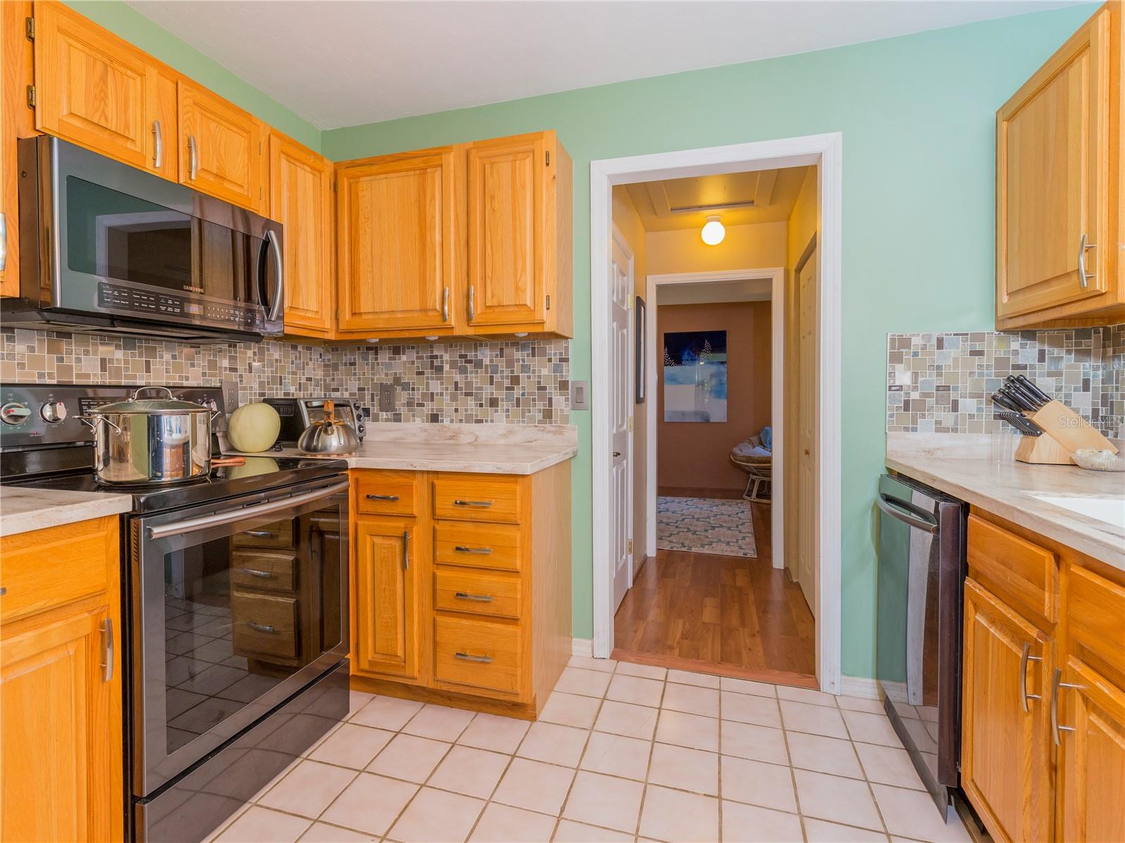 Image 4 of 13 For 5241 97th Drive
