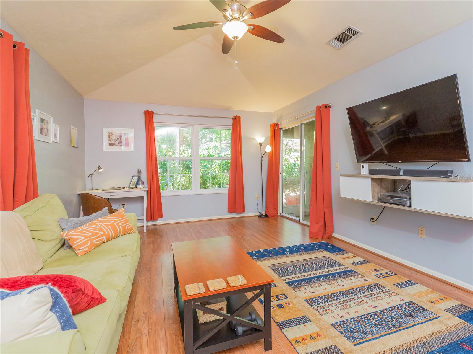 Image 6 of 13 For 5241 97th Drive