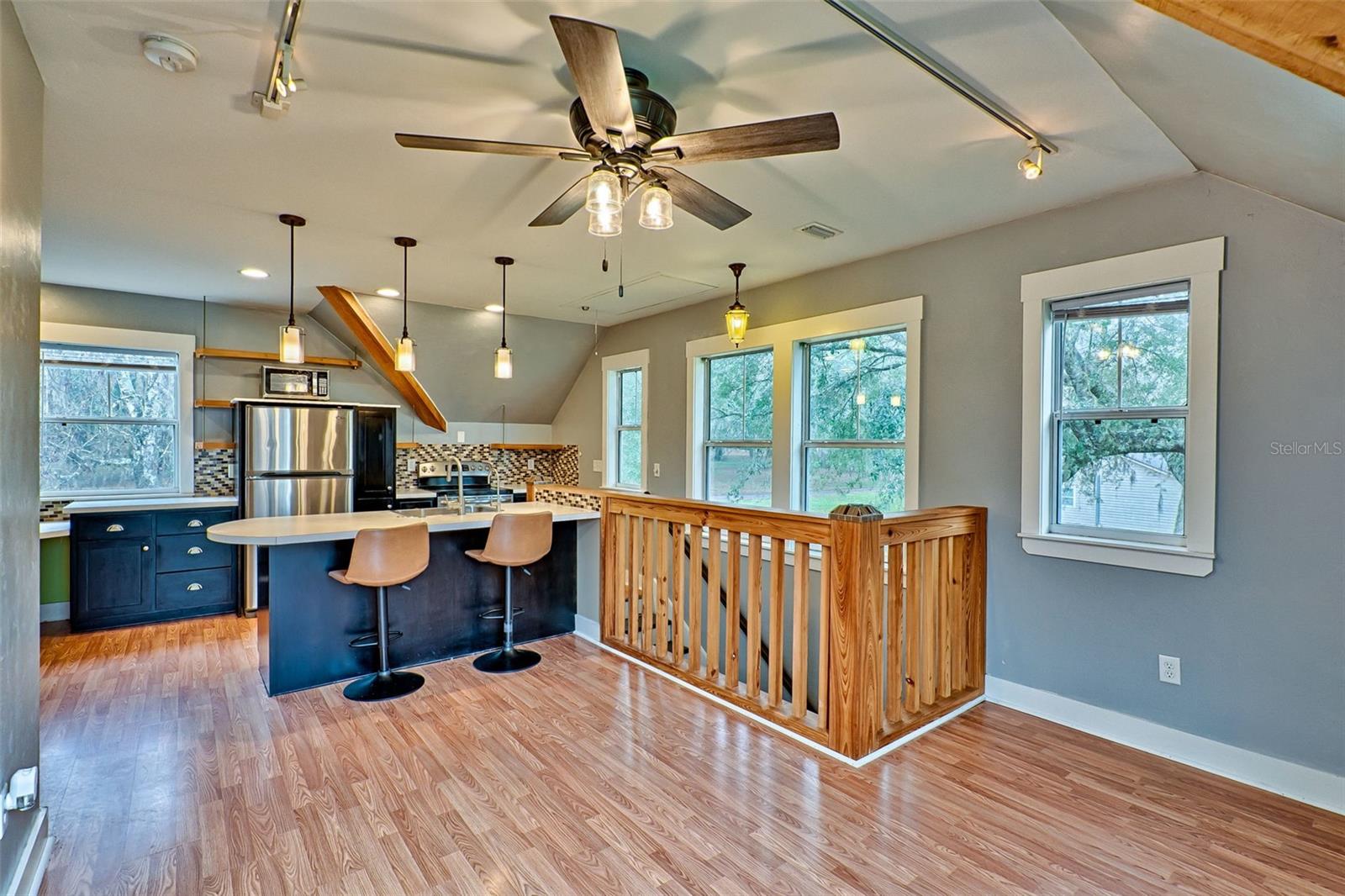 Image 4 of 49 For 6961 100th Terrace