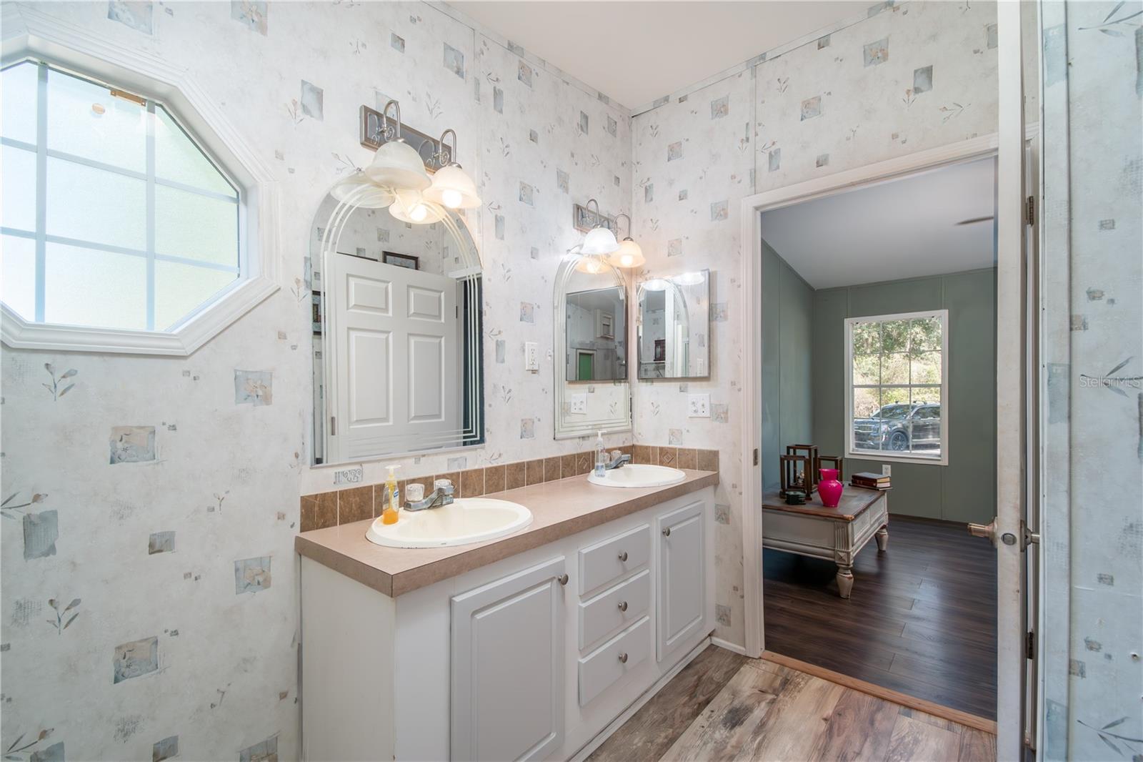 Image 23 of 40 For 218 132nd Terrace