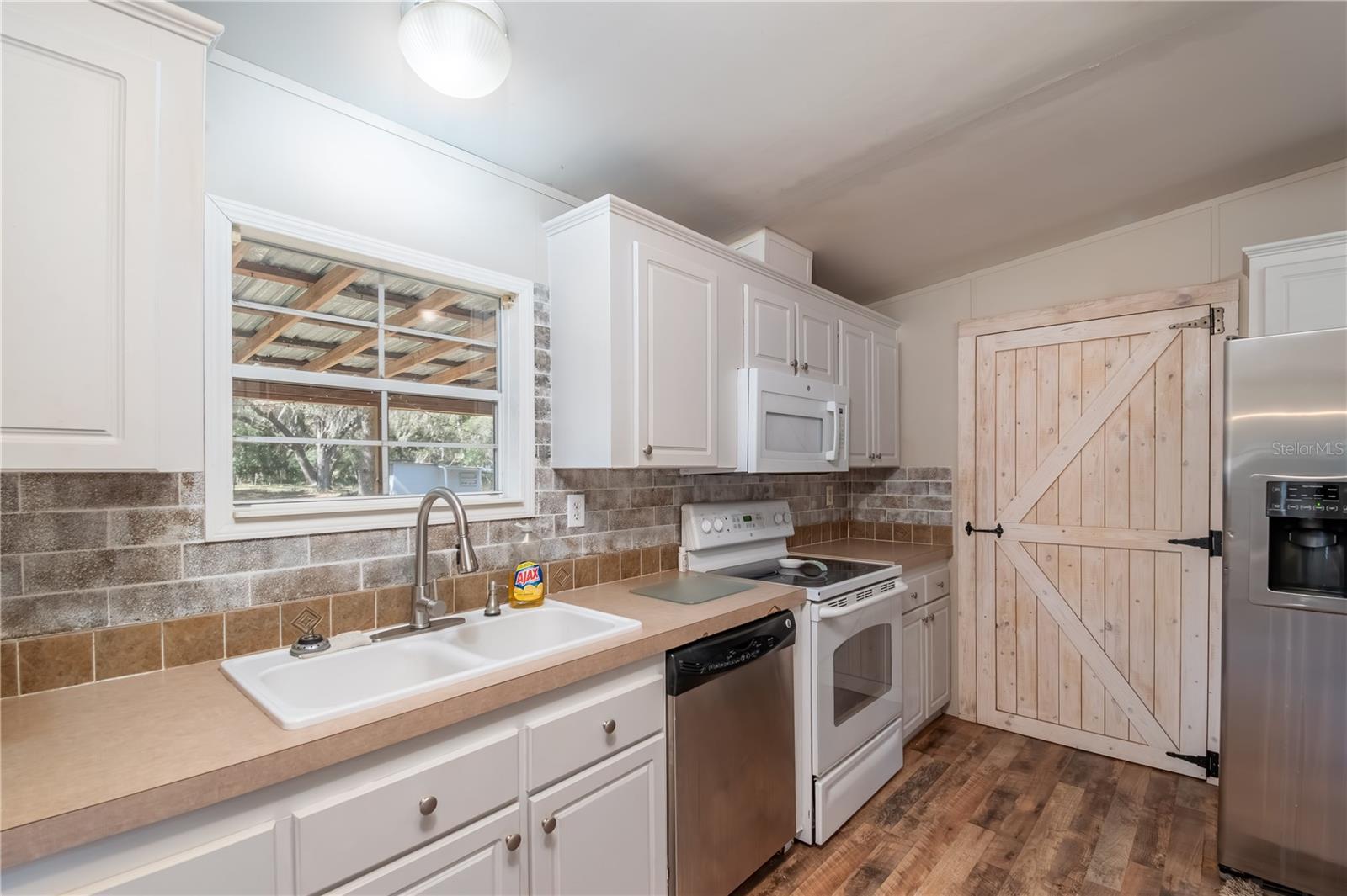 Image 6 of 40 For 218 132nd Terrace