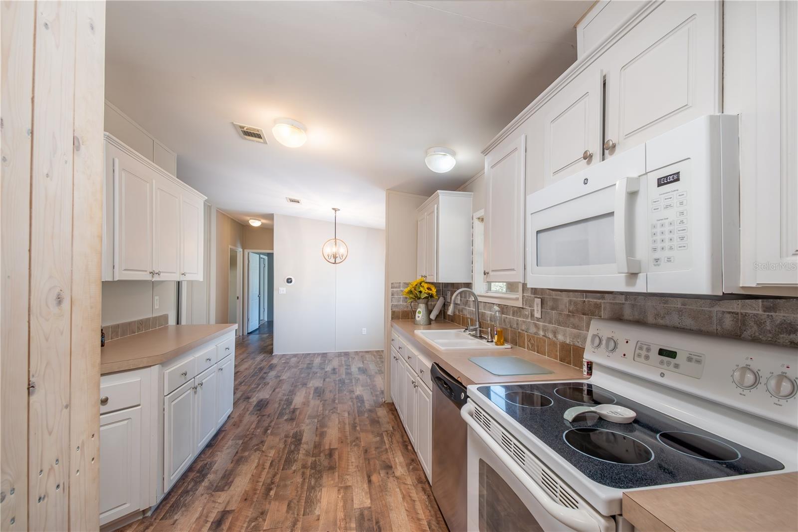 Image 7 of 40 For 218 132nd Terrace