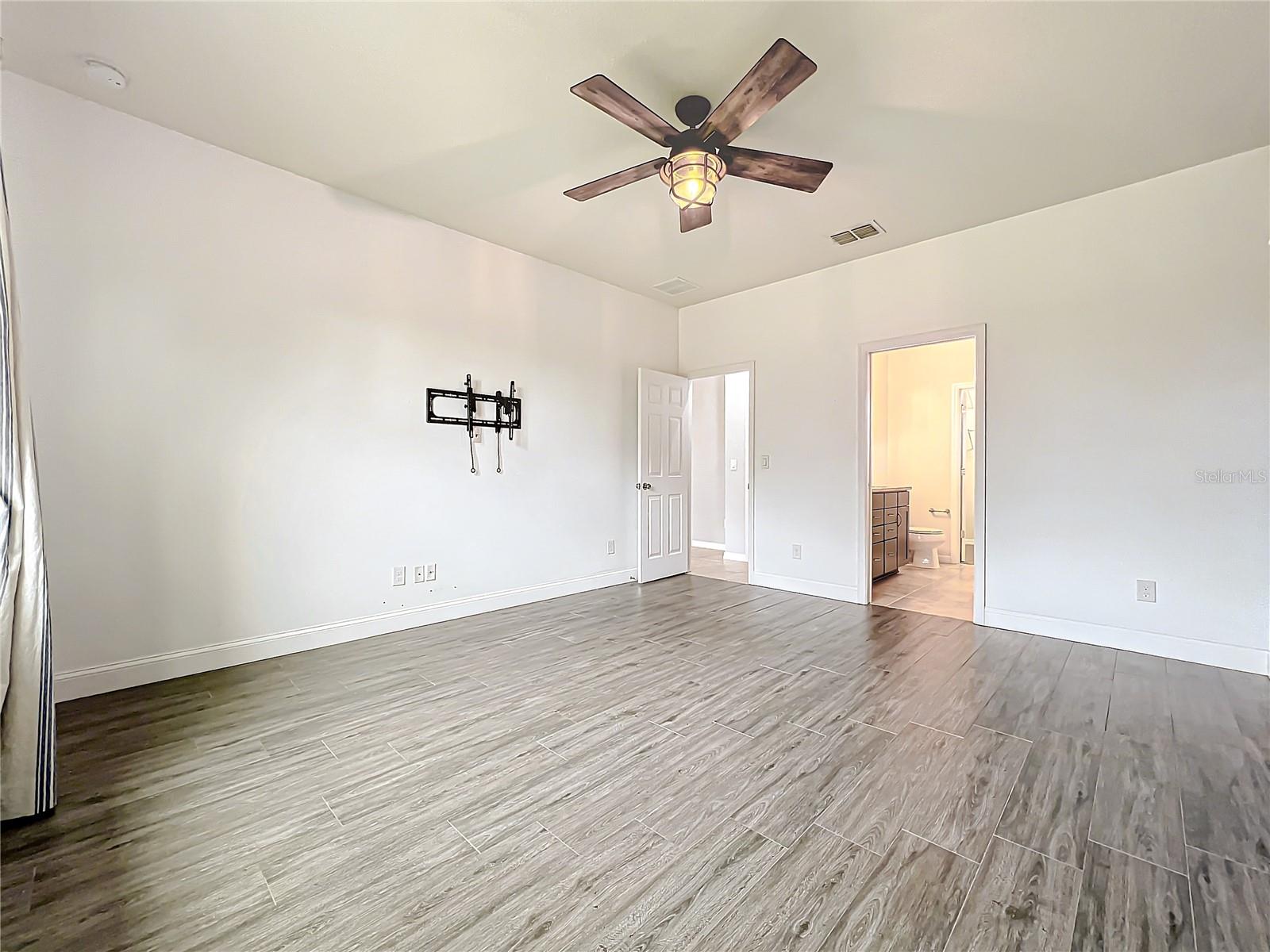 Image 23 of 62 For 4808 111th Terrace E