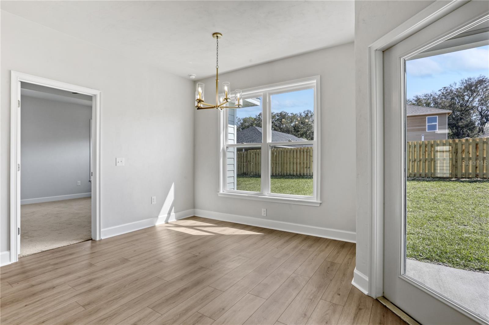 Image 11 of 14 For 12495 158 Street