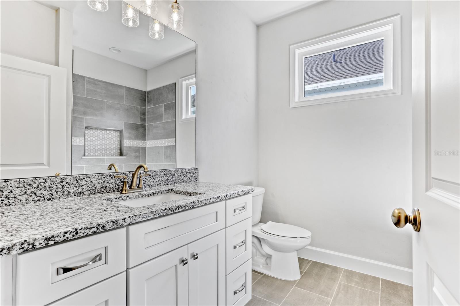 Image 3 of 14 For 12495 158 Street