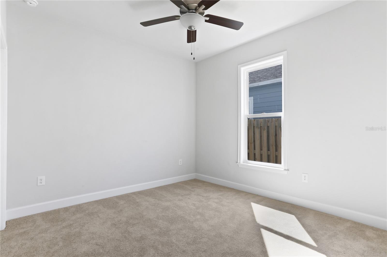 Image 4 of 14 For 12495 158 Street