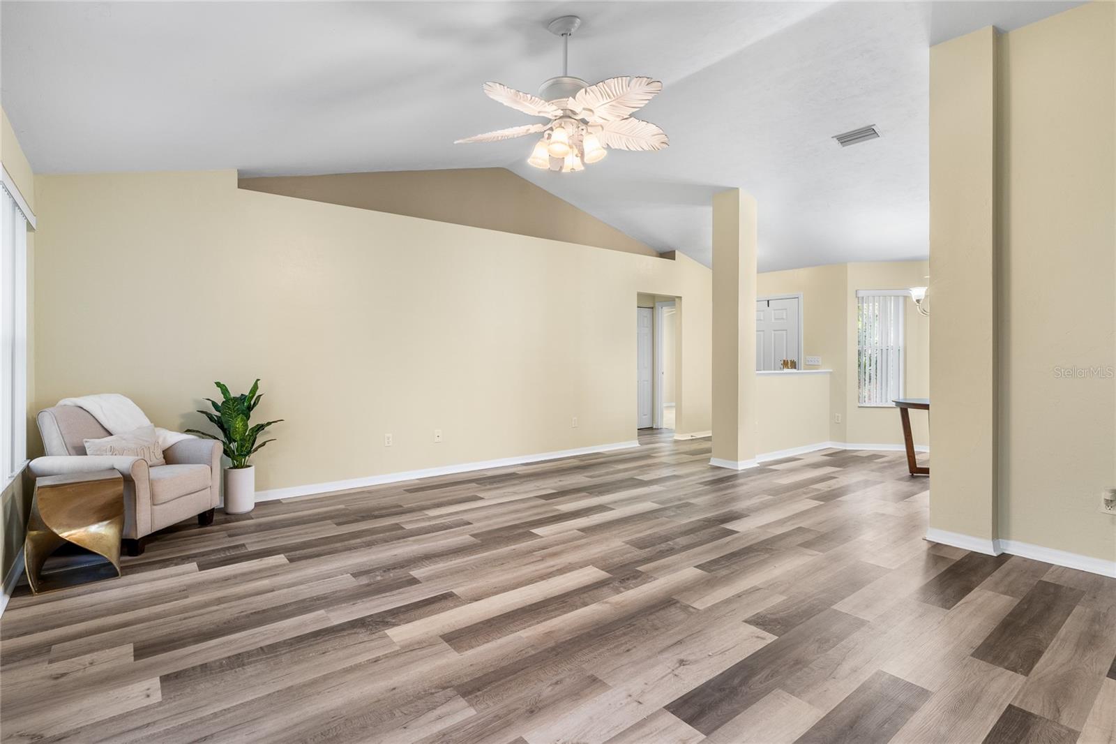 Image 4 of 39 For 7148 121st Avenue