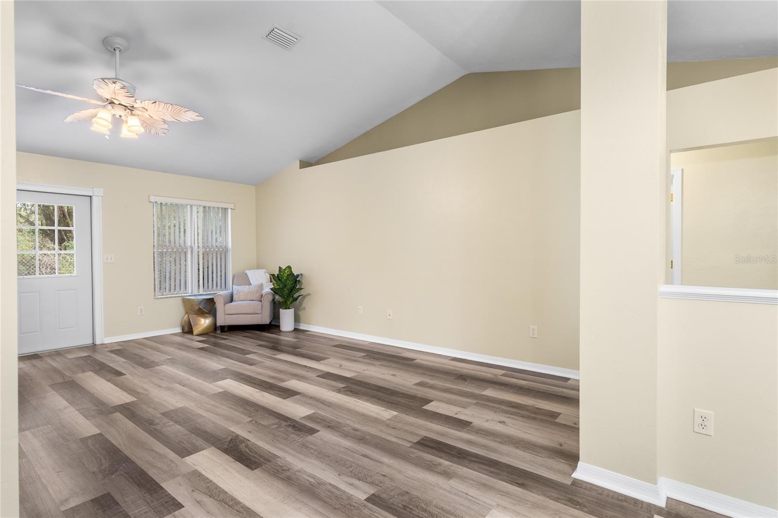 Image 5 of 39 For 7148 121st Avenue