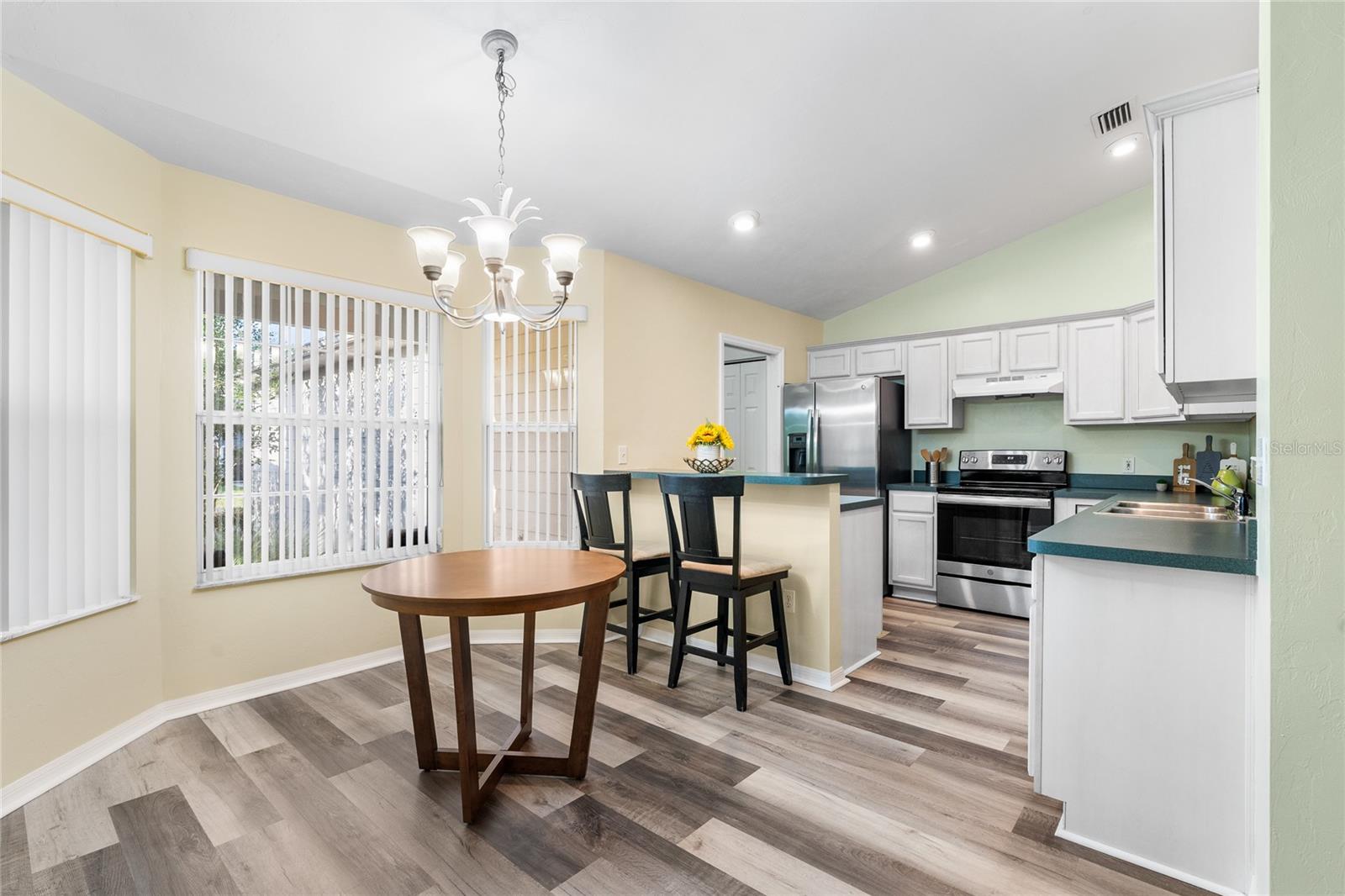 Image 6 of 39 For 7148 121st Avenue