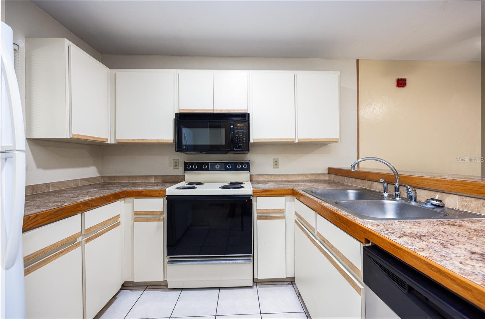 Image 13 of 22 For 127 16th Avenue S-105