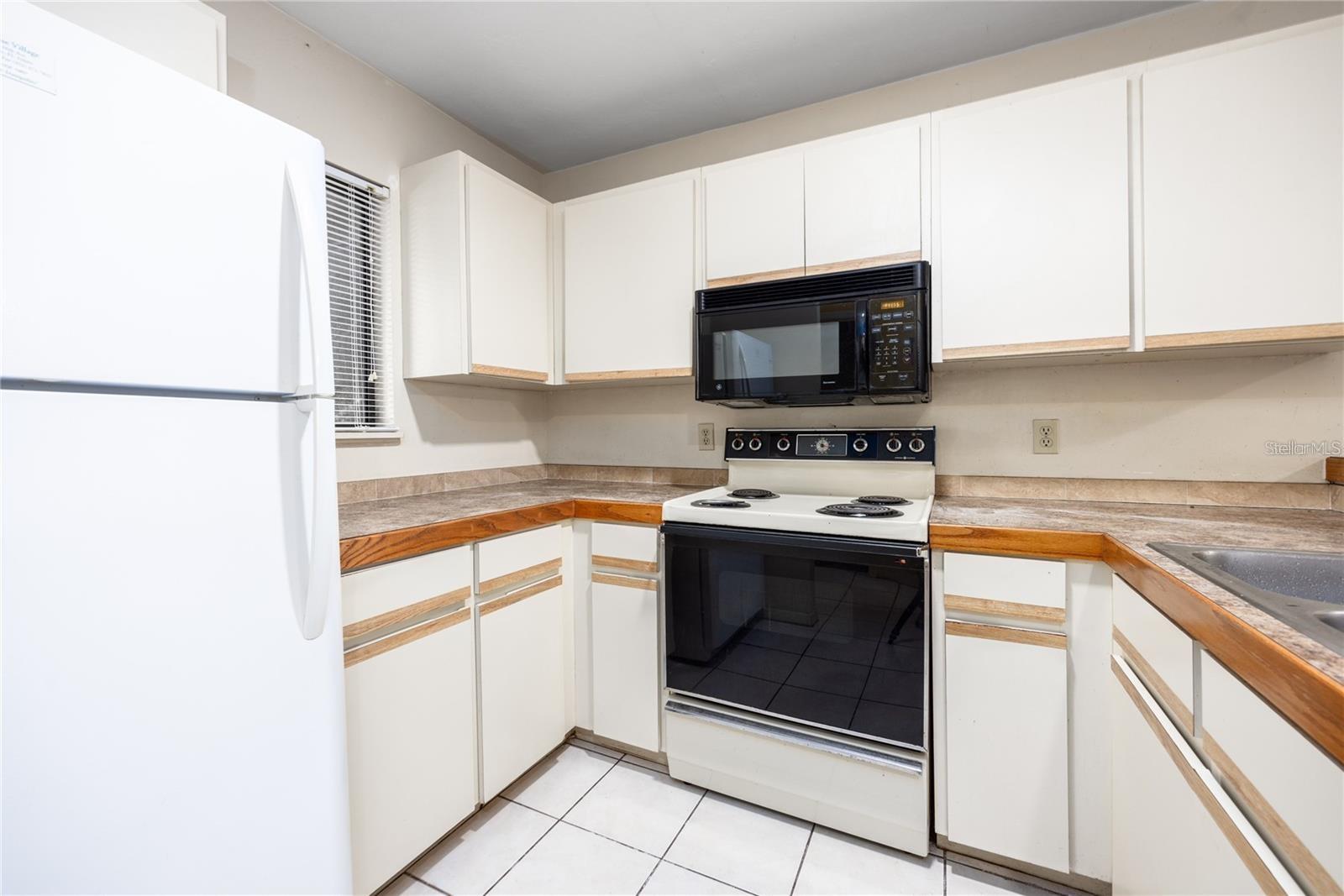 Image 14 of 22 For 127 16th Avenue S-105