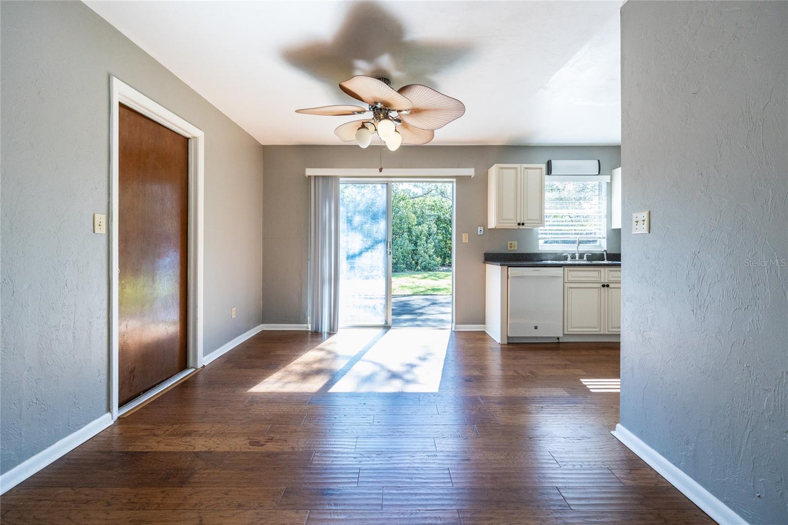 Image 11 of 35 For 6517 30th Terrace