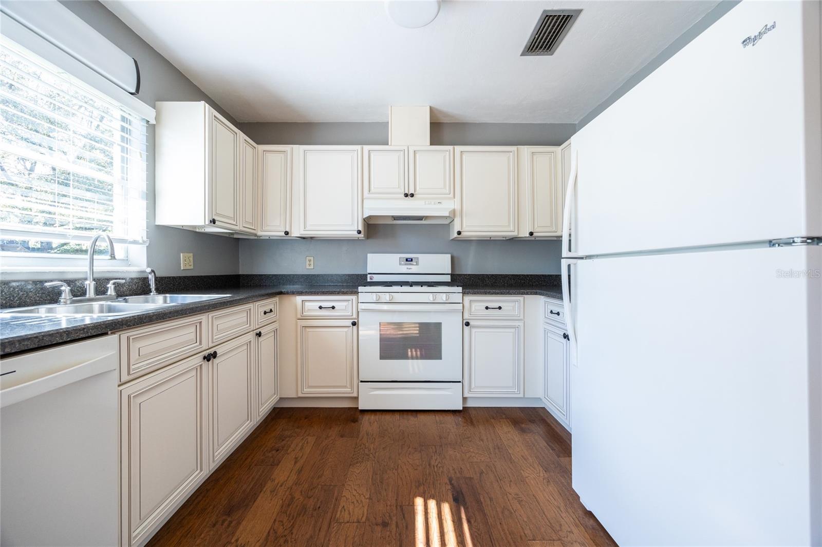 Image 13 of 35 For 6517 30th Terrace