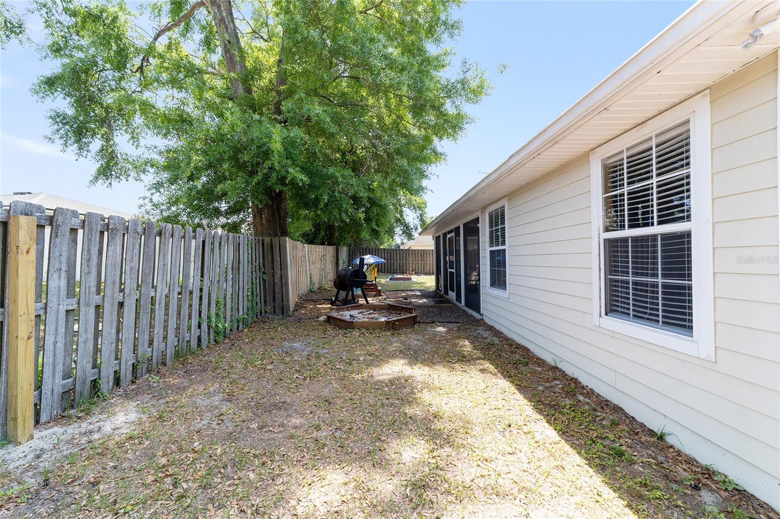Image 27 of 36 For 943 254th Drive