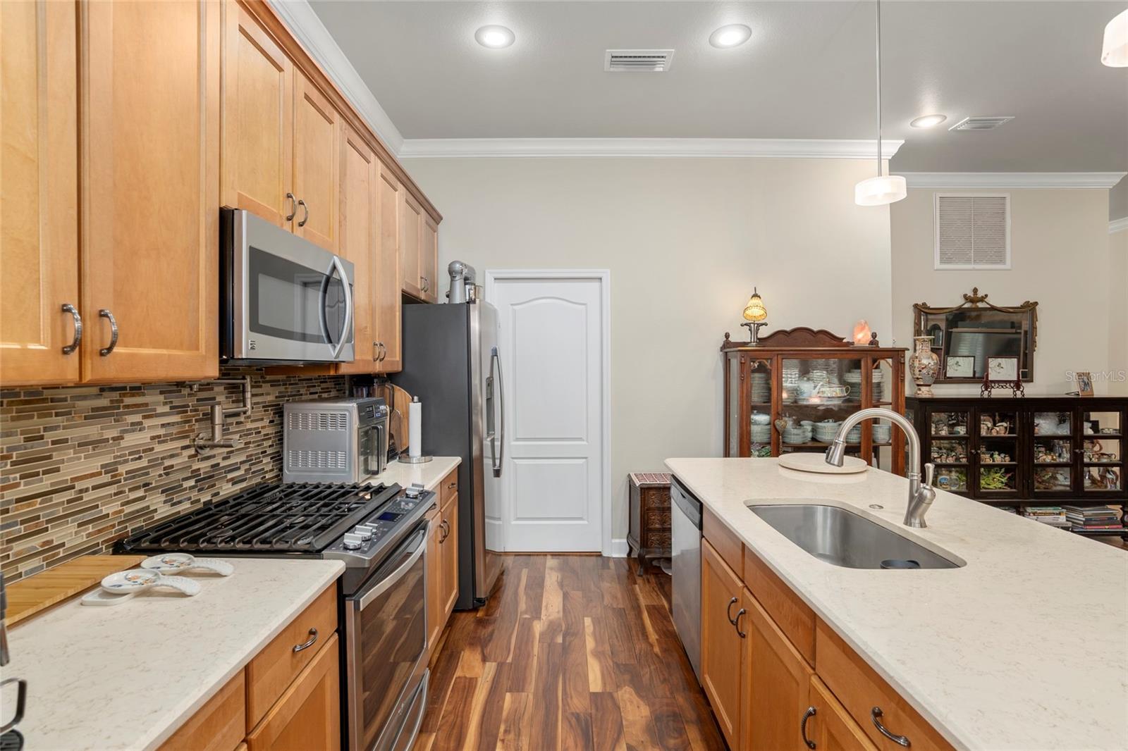 Image 25 of 57 For 6377 48th Drive