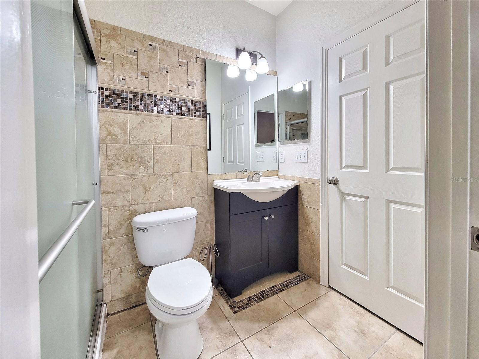 Image 31 of 37 For 2508 35th Place N83