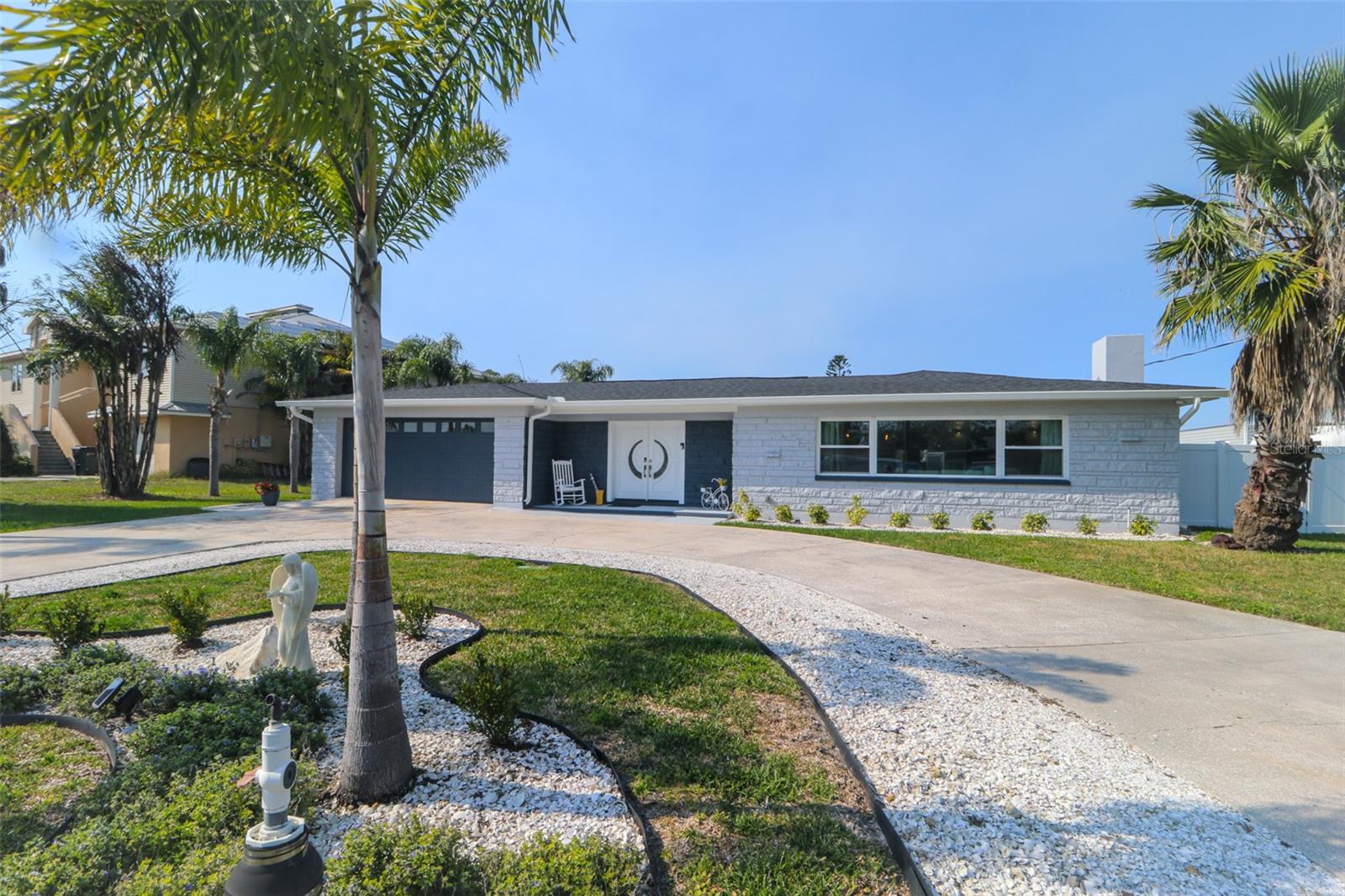 Image 96 of 98 For 817 Blue Heron Boulevard