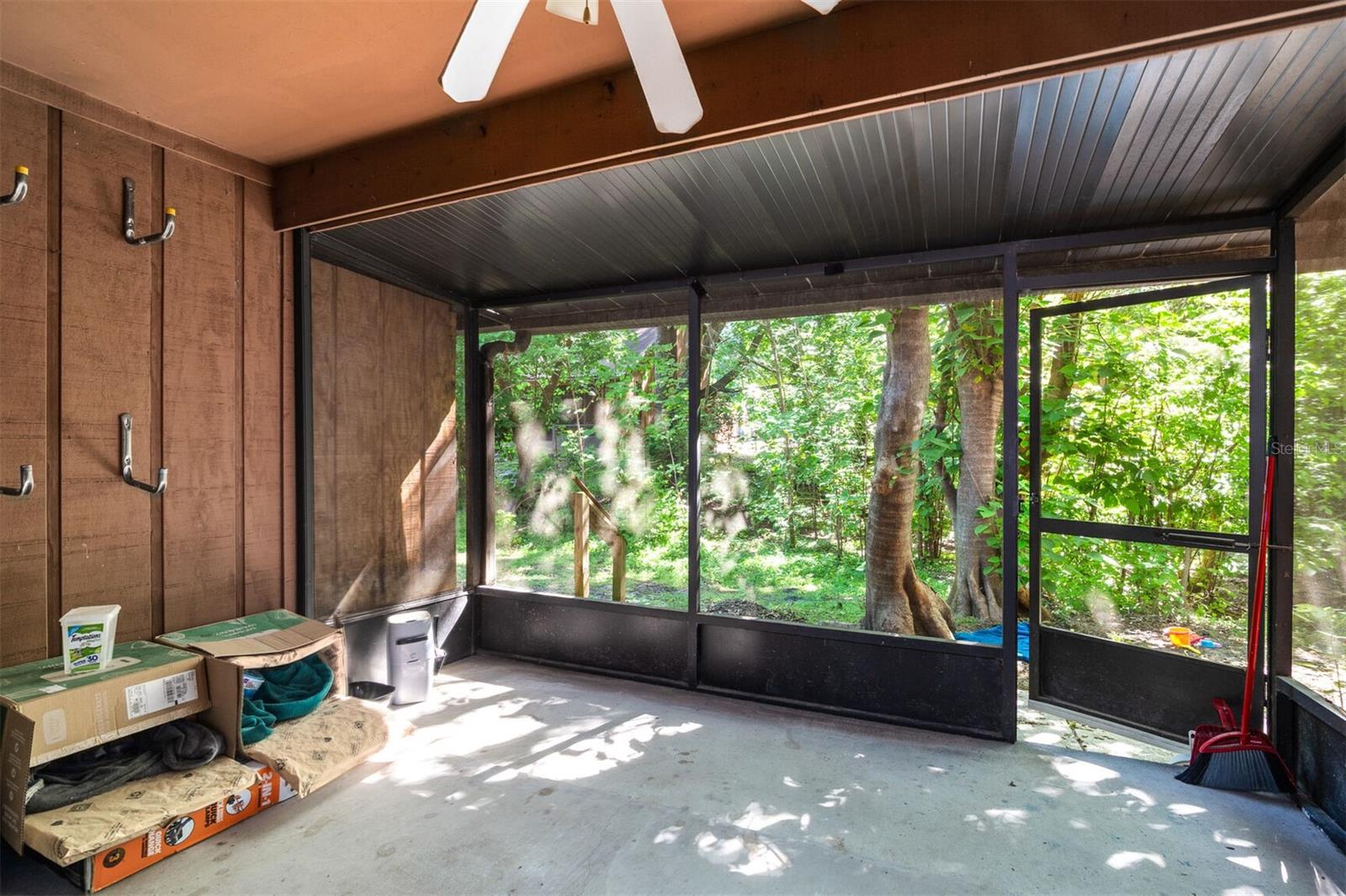 Image 15 of 29 For 945 56th Terrace
