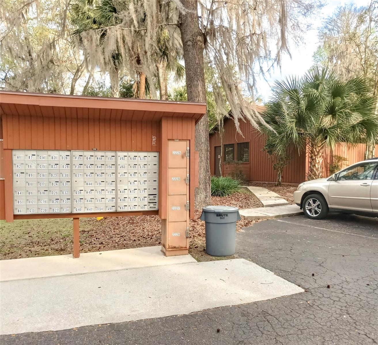 Image 21 of 29 For 945 56th Terrace
