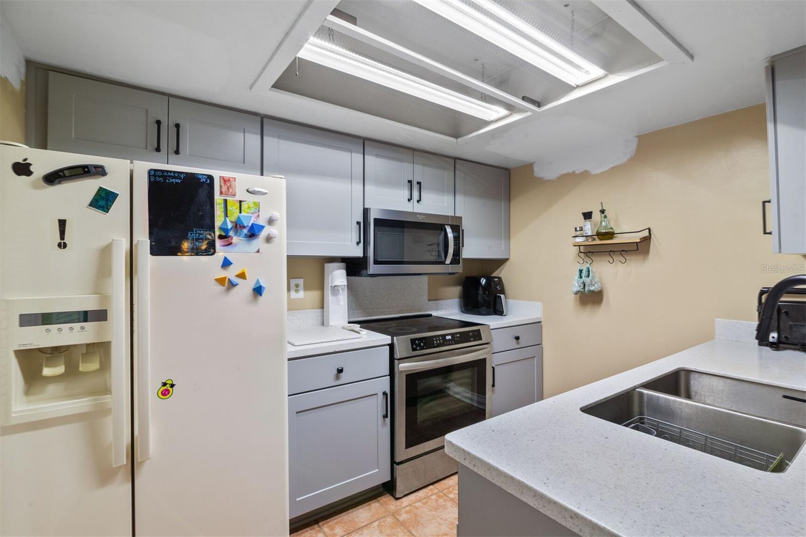 Image 4 of 29 For 945 56th Terrace