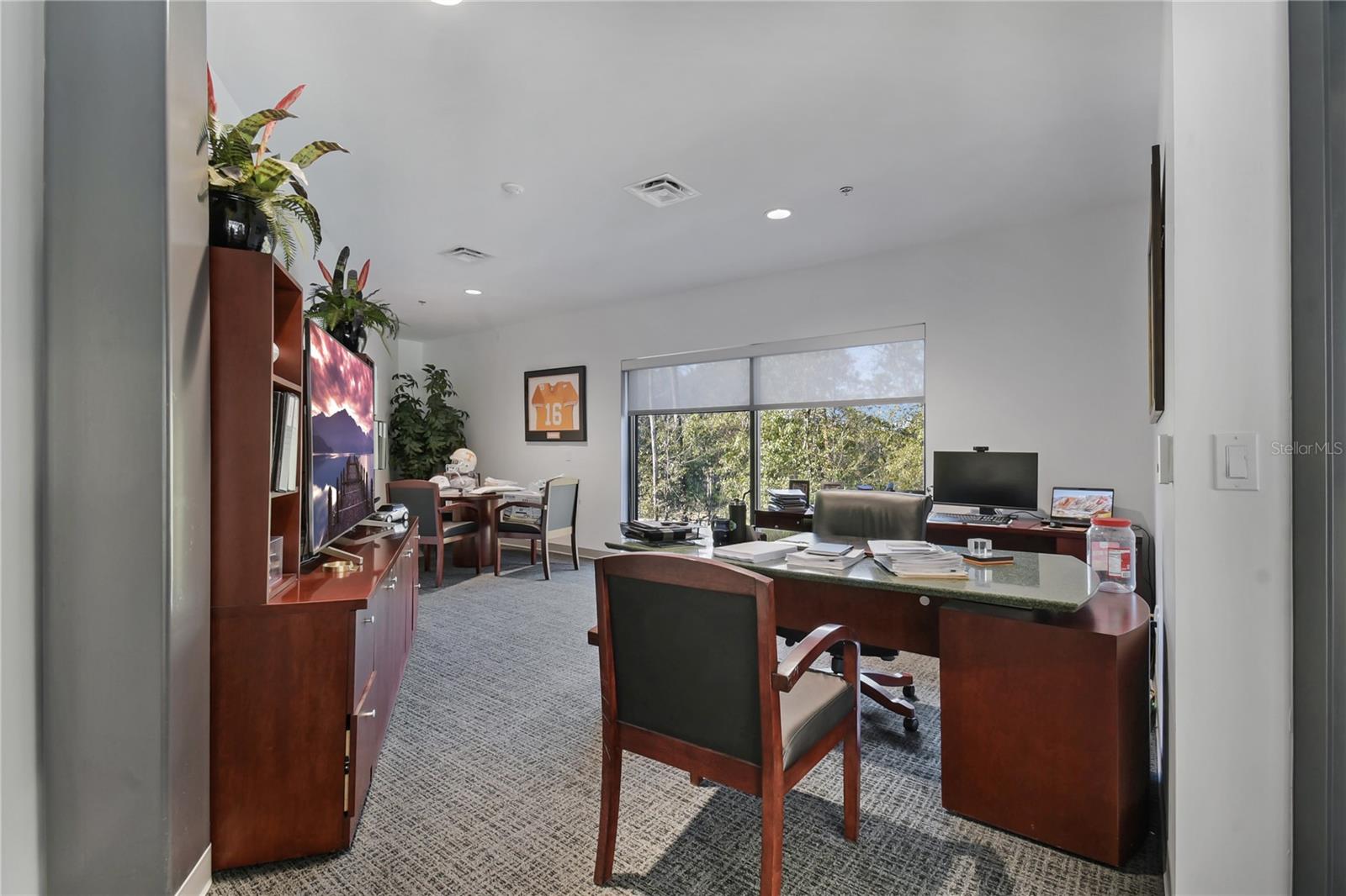 Image 21 of 39 For 10393 Fortune Parkway