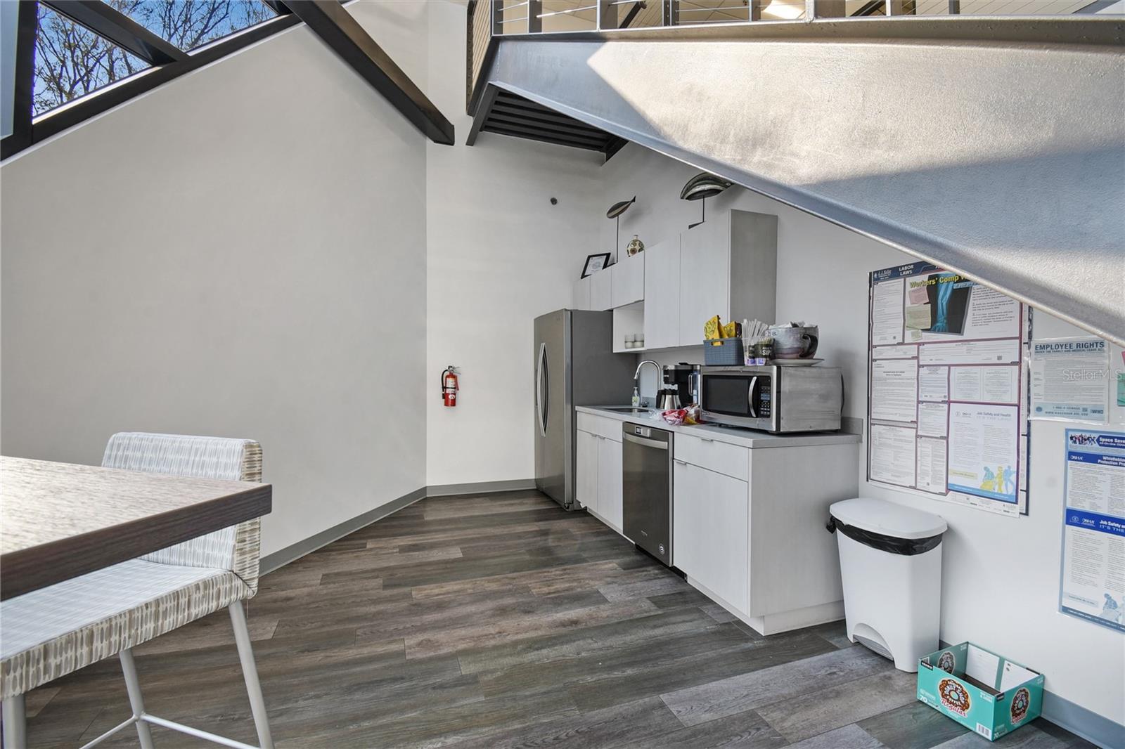 Image 7 of 39 For 10393 Fortune Parkway