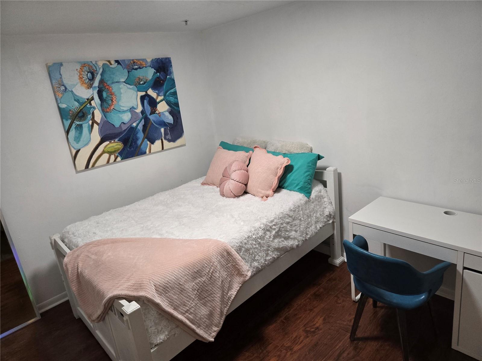 Listing photo id 21 for 3800 20th Avenue Avenue 209