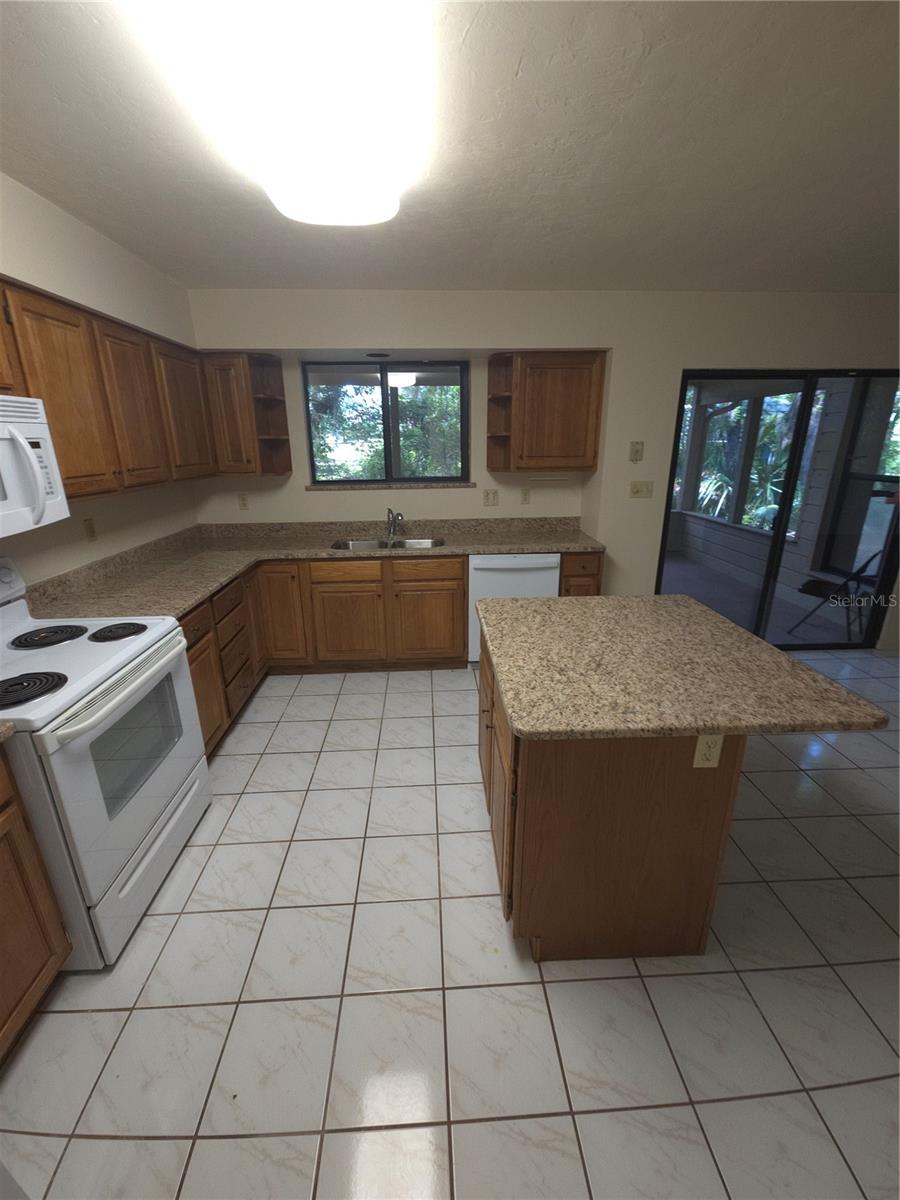 Image 5 of 17 For 7717 22nd Avenue