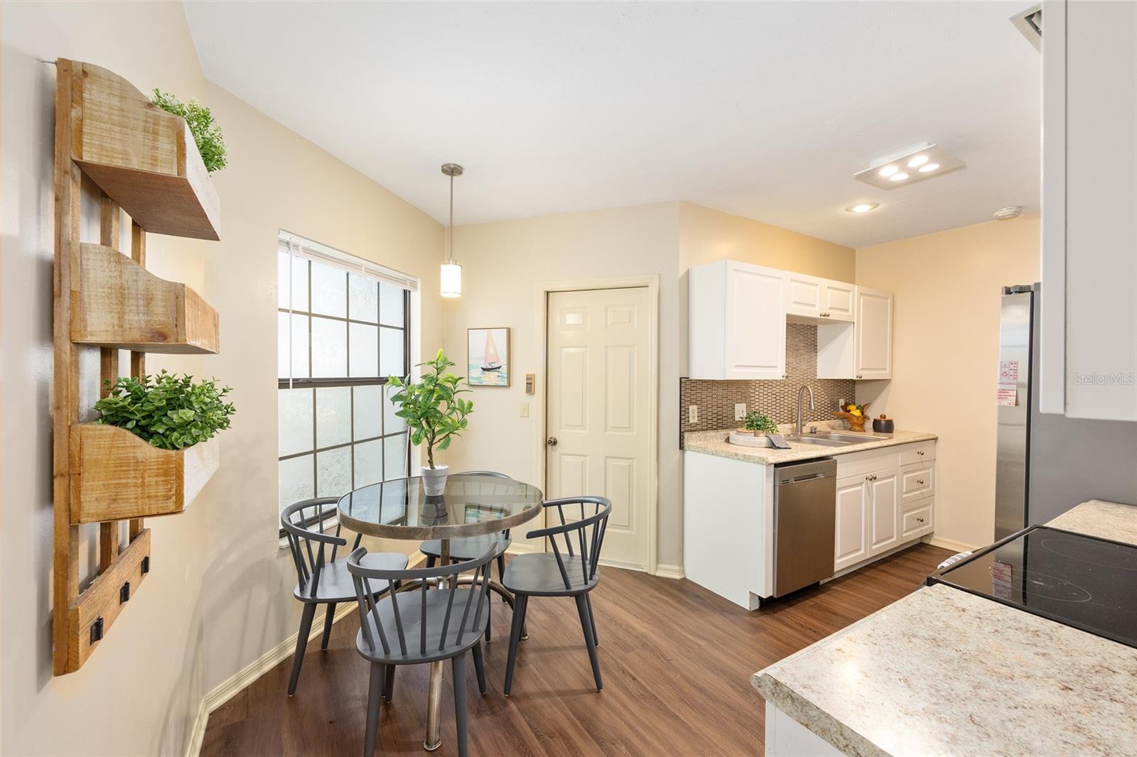 Image 12 of 57 For 914 42nd Terrace