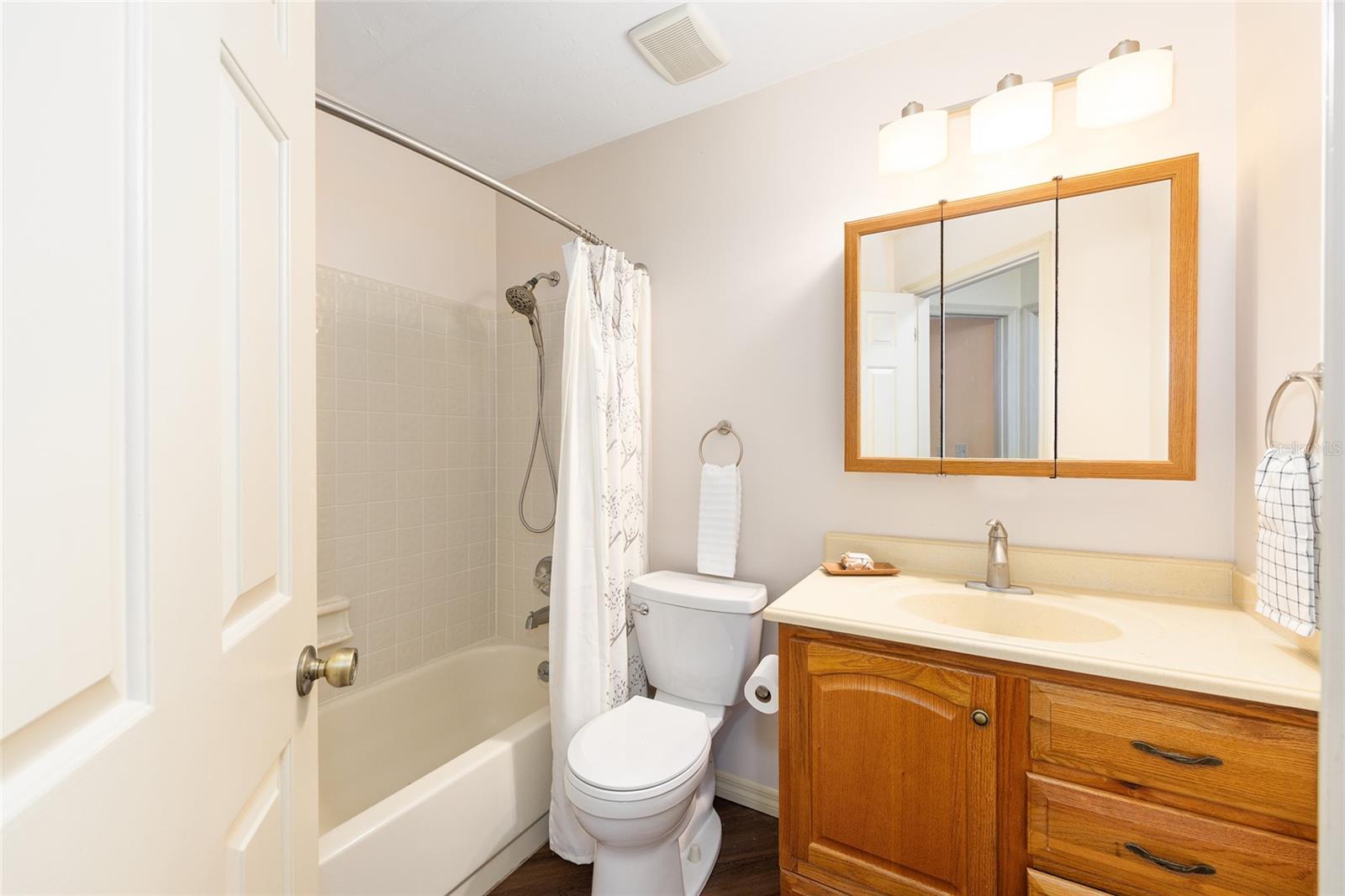 Image 31 of 57 For 914 42nd Terrace