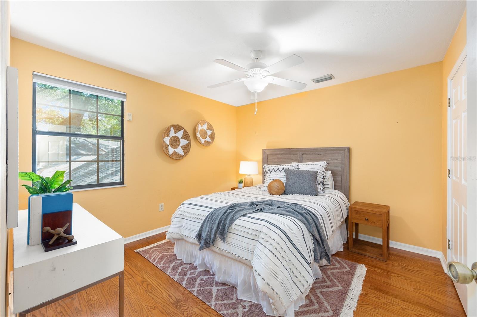 Image 32 of 57 For 914 42nd Terrace