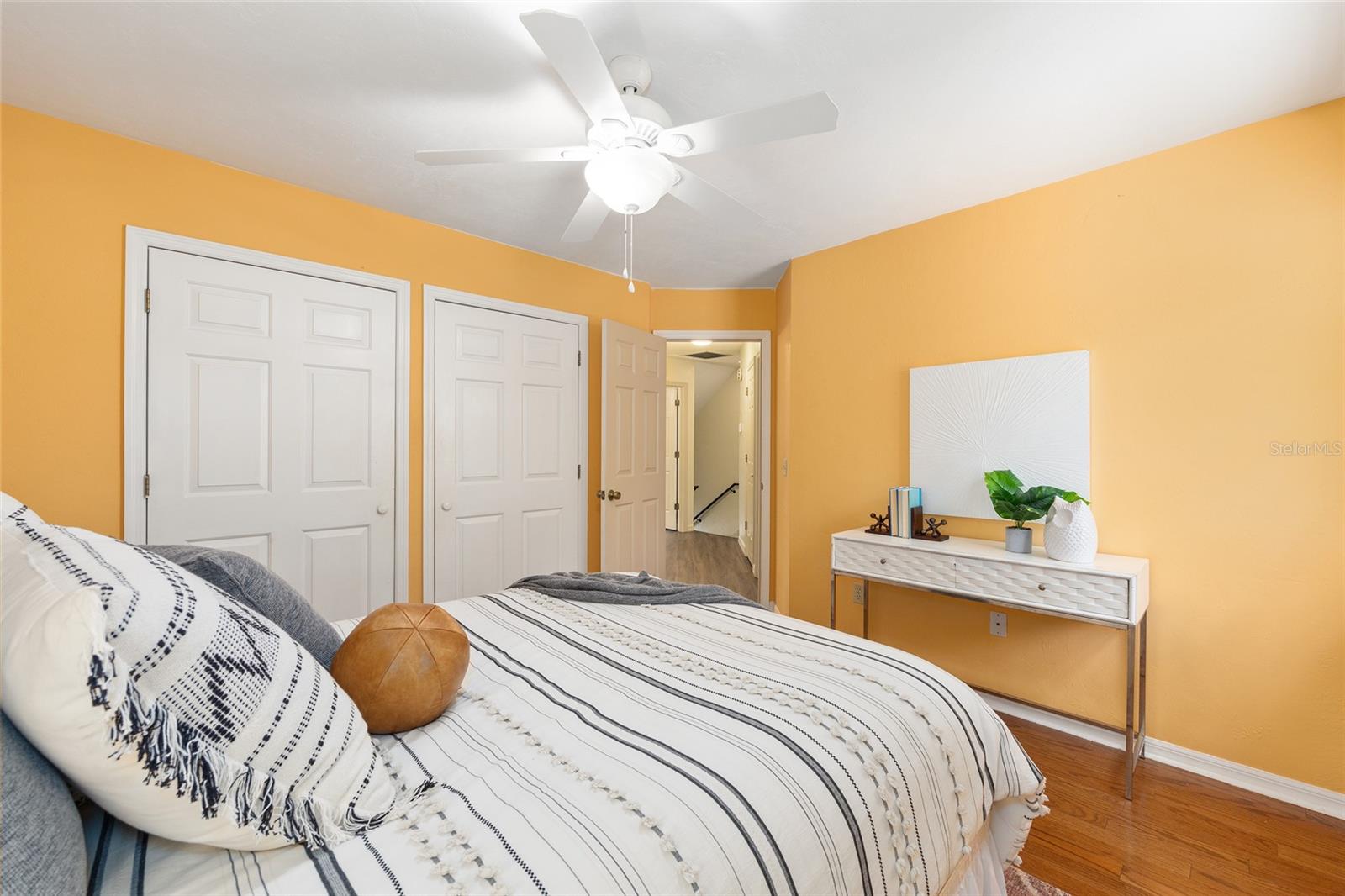 Image 33 of 57 For 914 42nd Terrace