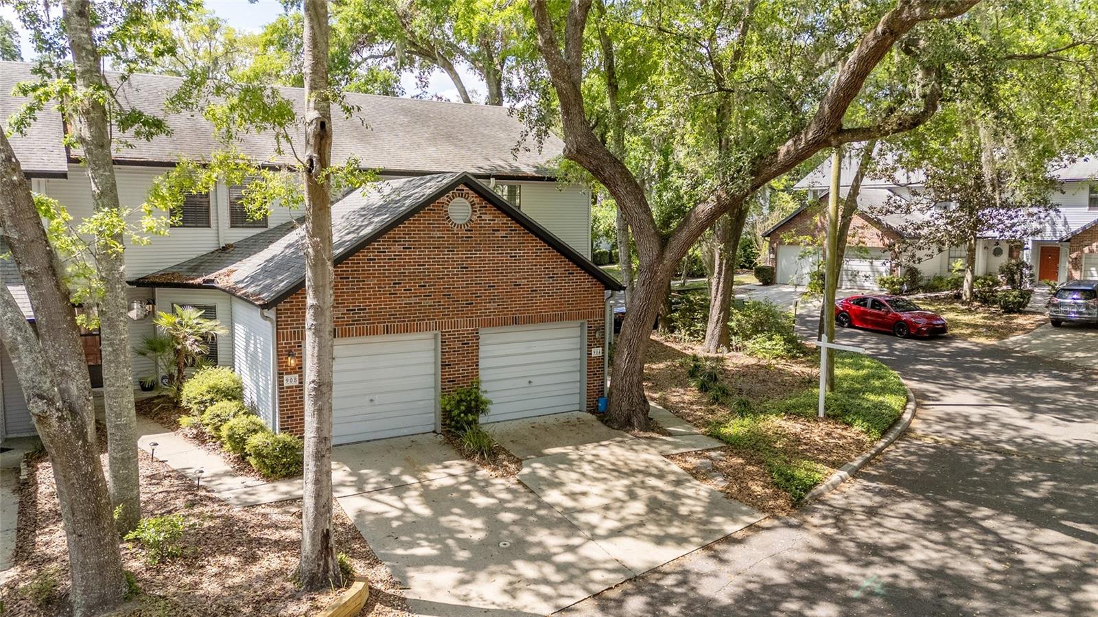 Image 43 of 57 For 914 42nd Terrace