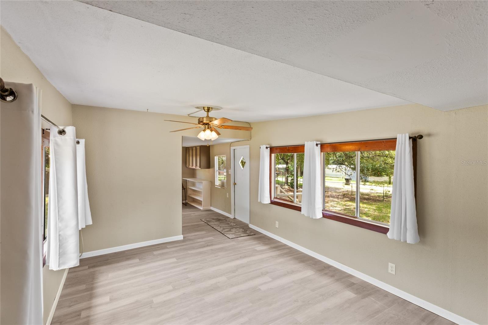Image 20 of 30 For 6398 Cascade Drive